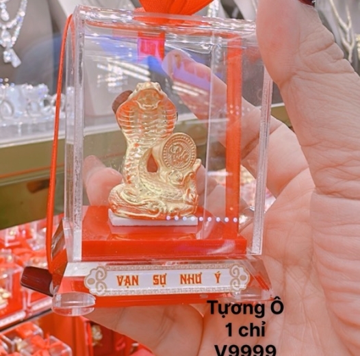 Tượng 8